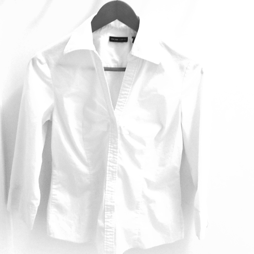 New York & Company Stretch fit blouse